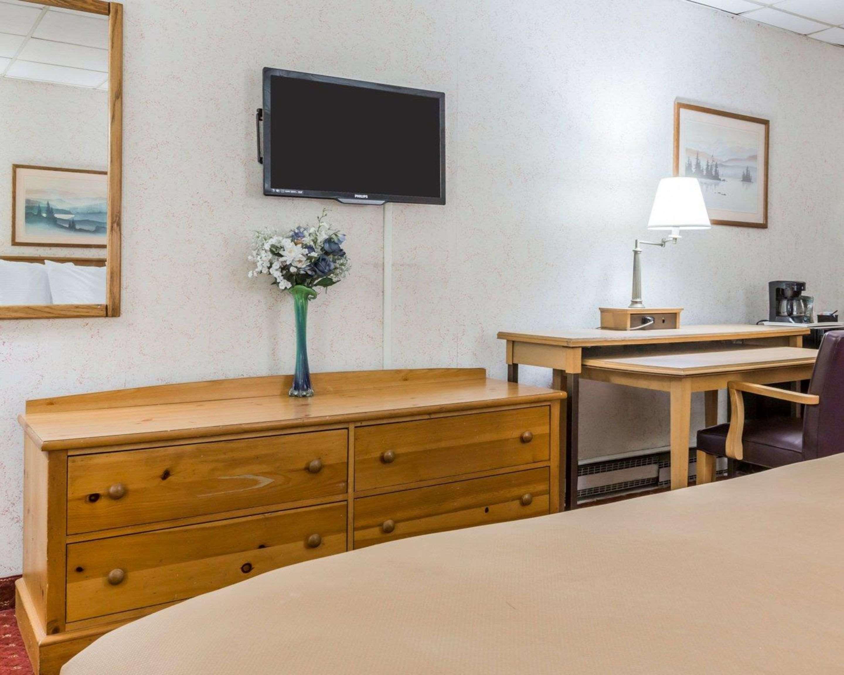 New Windsor Econo Lodge Stewart International Airport מראה חיצוני תמונה