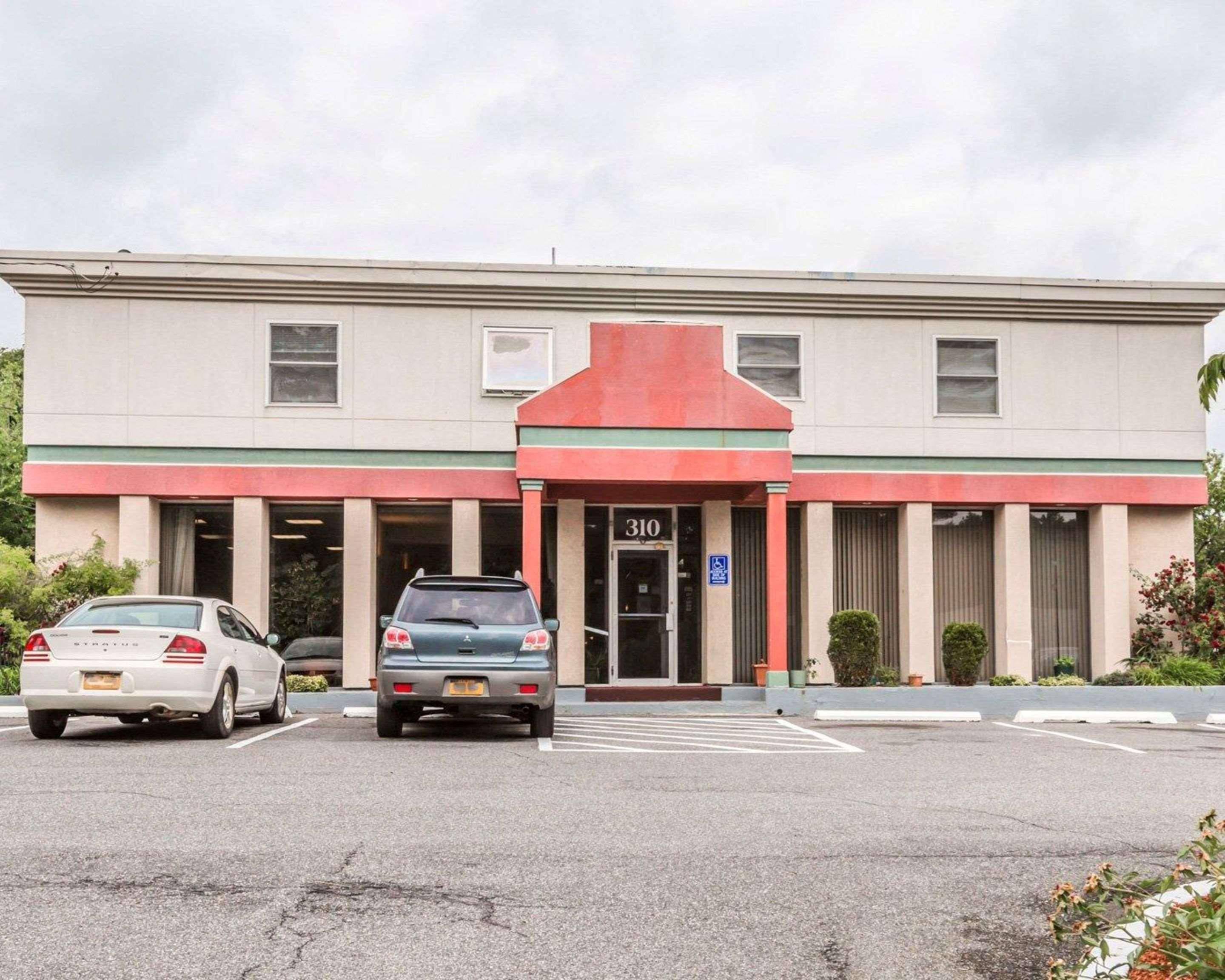 New Windsor Econo Lodge Stewart International Airport מראה חיצוני תמונה